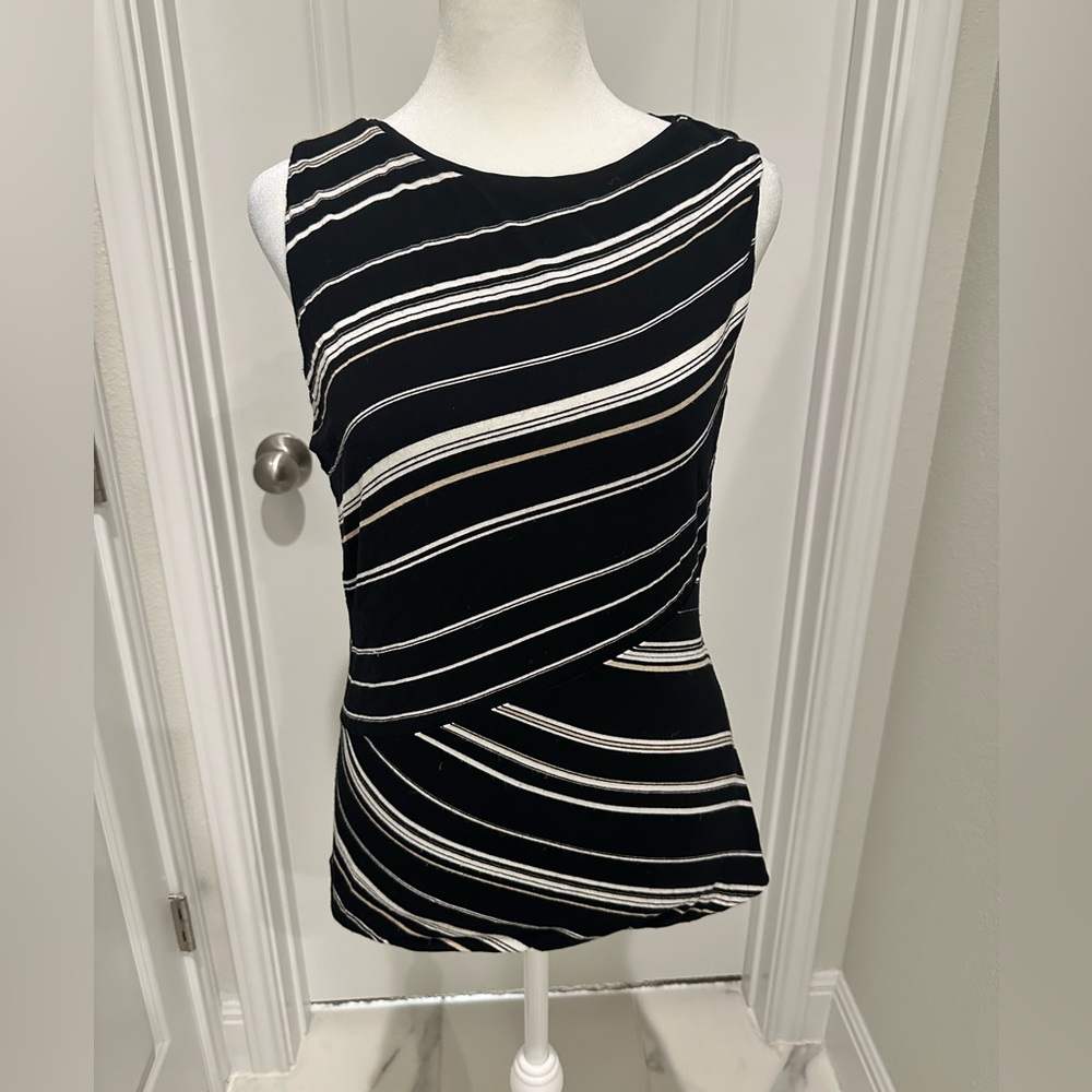 White House Black Market Sleeveless Size Small
